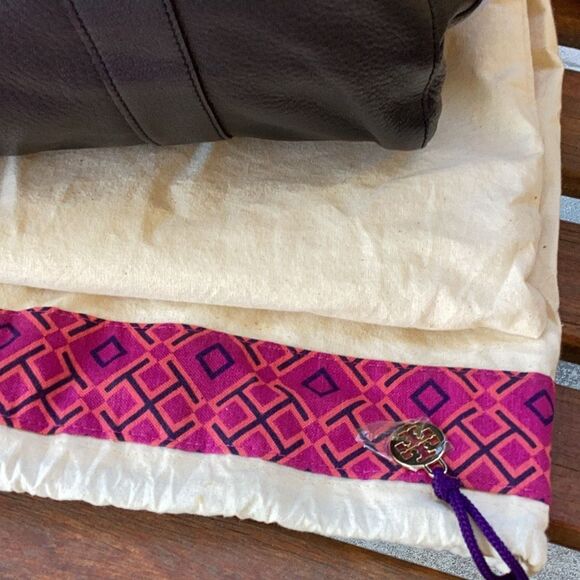 Tory Burch Black Leather Boston Handbag Purse Top Handle W/ Dust Bag - Picture 4 of 15